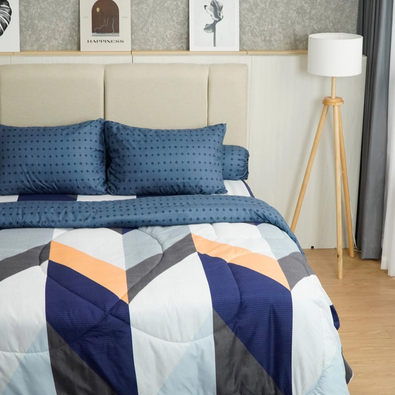 Product image Kintakun - Bedcover Set Sprei Dluxe Amina Aesthetic 160 x 200 Queen Rumbai