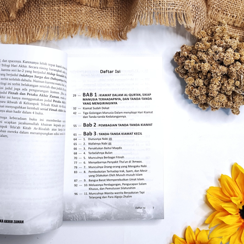 Product image Pustaka Arafah - Petaka Akhir Zaman SC Soft Cover