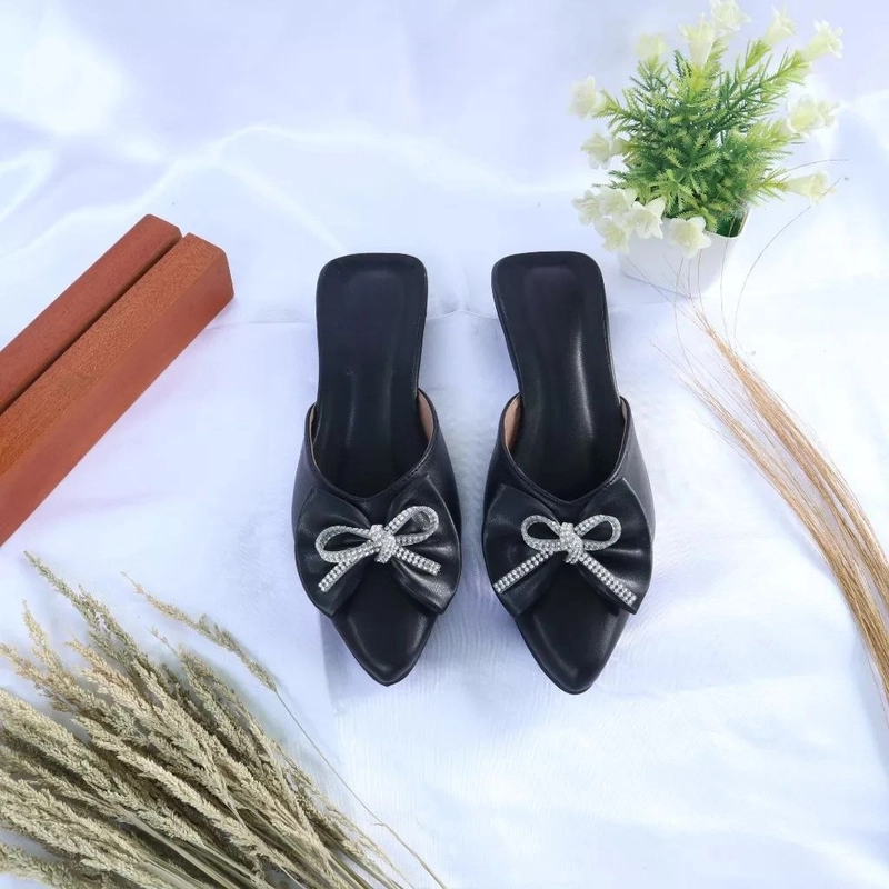 Product image Koekita - Sepatu Hak Mule Wanita Hasyi 3 Cm KFS-003 37 Hitam