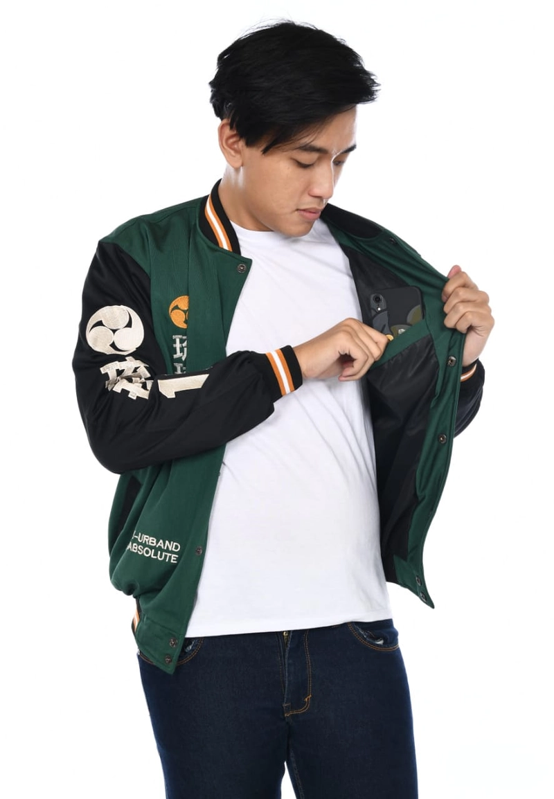 Product image Jaket Varsity Bordir Unisex A227 S HIjau Hitam
