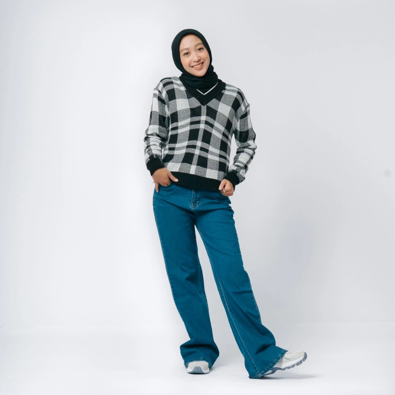 Product image MKY Clothing - [Paket Usaha 12pcs] MKY Clothing - BLUS RAJUT KOTAK-KOTAK V NECK LENGAN PANJANG HITAM ONE SIZE