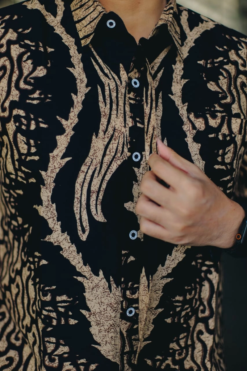 Product image COLLECTION SARJANA - KEMEJA BATIK - BATIK LENGAN PANJANG - ABIMANYU M ABIMANYU