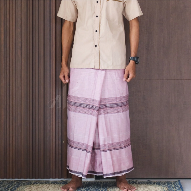 Product image Alifa Sajadah Shop - HAMPERS IDUL FITRI PAKET E SARUNG EKSLUSIF BOX 220 gram Keluarga