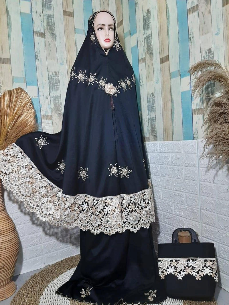 Product image Mukena Camelia Rumbe Sutra Ori All Size Navy