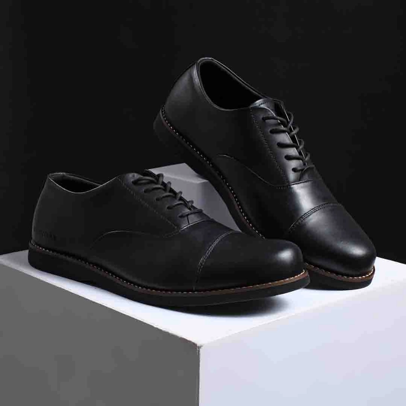 Product image MNDY Footwear - Oxford Black GL ( Genuine Leather ) - Sepatu Pantofel Formal Kulit Asli Hiram Unisex 38 Kulit Asli