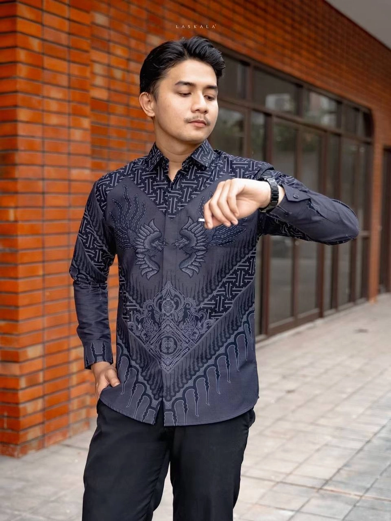 Product image Batik Alfin - Kemejan Batik pria dewasa Lengan panjang motif Gagak kembar modern terbaru M Gagak kembar abu