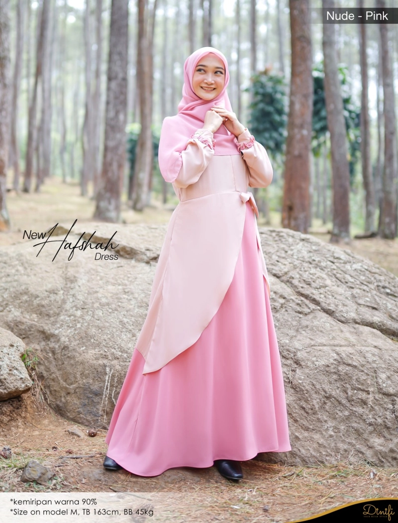 Product image Dress wanita new hafshah by mouza L NUDE PINK