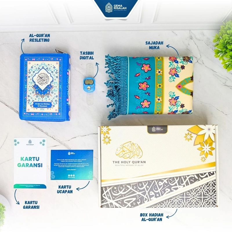 Product image Gema Risalah - Hampers Gift Set Ibadah Quran Saku Resleting dan Sajadah Turkiye Premium Anti Slip Hampers Biru