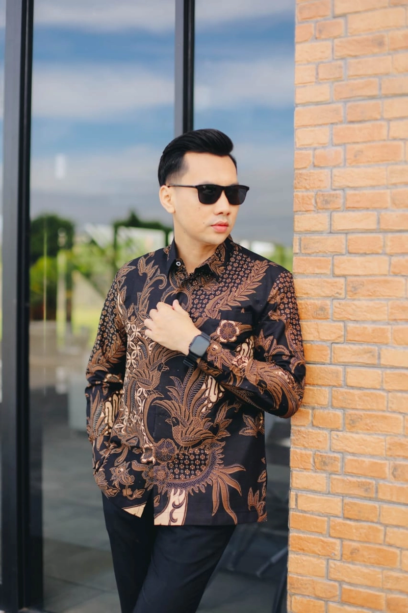Product image COLLECTION SARJANA - BATIK LENGAN PANJANG - BATIK DIVAKARA- FURING HPL - KAIN KATUN ORIGINAL M DIVAKARA