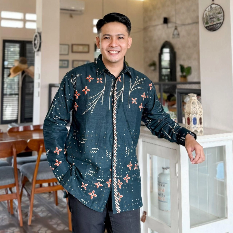 Product image Kois Batik - Batik coupel pria dan wanita dapat dibeli terpisah kemeja tunik motif anjani emerland M Kemeja anjani emerla