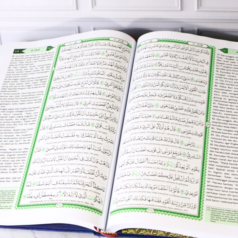 Product image Gema Risalah - Alquran Besar Alwalidayn Mushaf Utsmani Untuk Lansia Jumbo B4 32x25cm Terjemahan B4 HIJAU