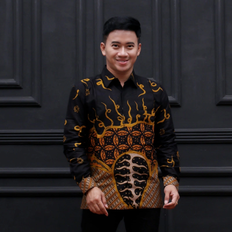 Product image Kois Batik - Kemejan batik lapis furing warna hitam kuning M Hitamkuning