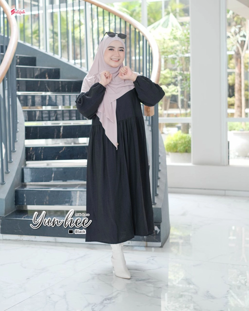 Product image Dzeera - SALIFAH - YUNHEE MIDI DRESS M BLACK