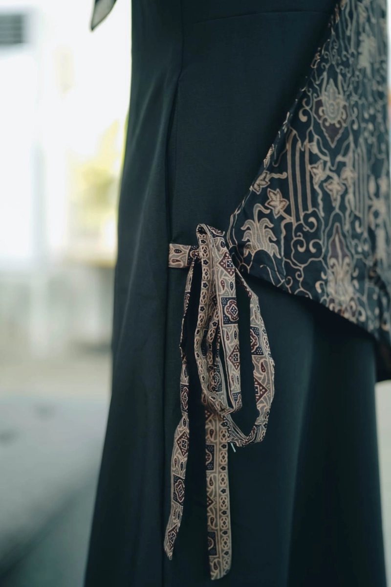 Product image COLLECTION SARJANA - Gamis Batik Couple Dewasa - Premium Series - Katun Primissima Furing (Slimfit) KEMEJA M PRAMESTI