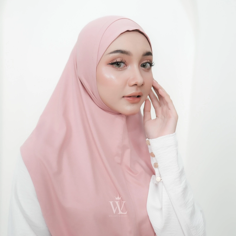 Product image Sakura Baru X Willofi - Hijab Bergo Instan Leoni Rayon Anti UV & Anti Bakteri Kerudung Wanita Terba All Size Pink Pastel