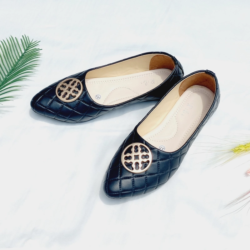 Product image Rilis - Sepatu Wanita Thania Flat Shoes (Rilis 20) 37 Hitam