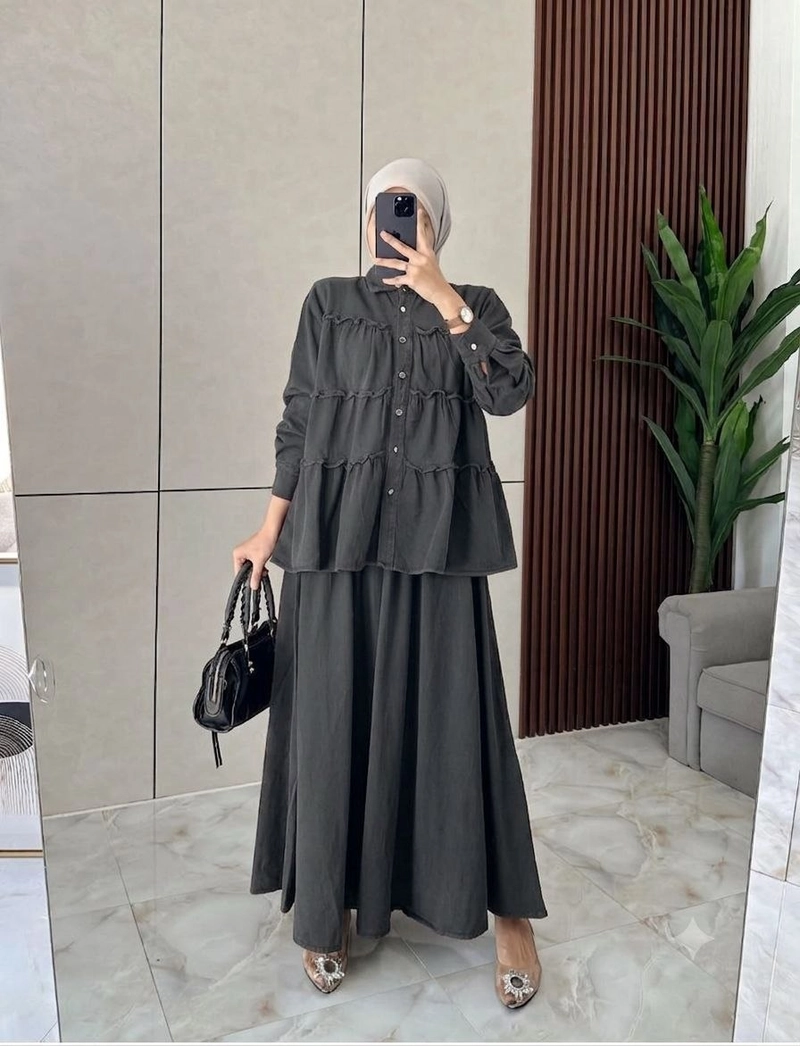 Product image Khisna collection - New best set rok Namira wanita kekinian Allsize Dark grey