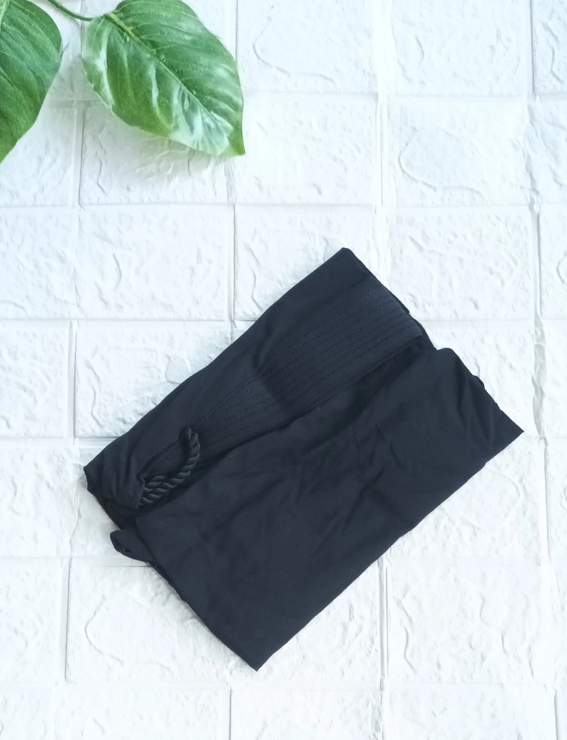 Product image Fisky Collection - Hijab Bergo Instant Anak Adele Tali Rempel Pad All Size Hitam