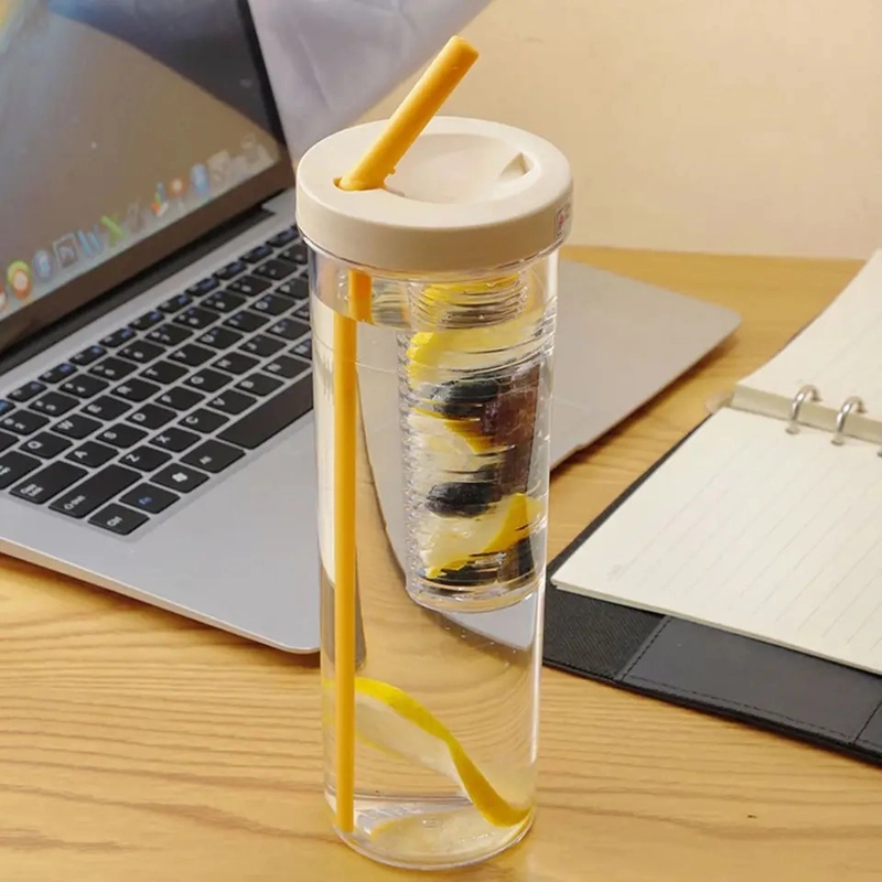 Product image Blooming Deal - Botol Minum Plastik Infused Water Bottle dengan Sedotan 700ml HX748 KREM