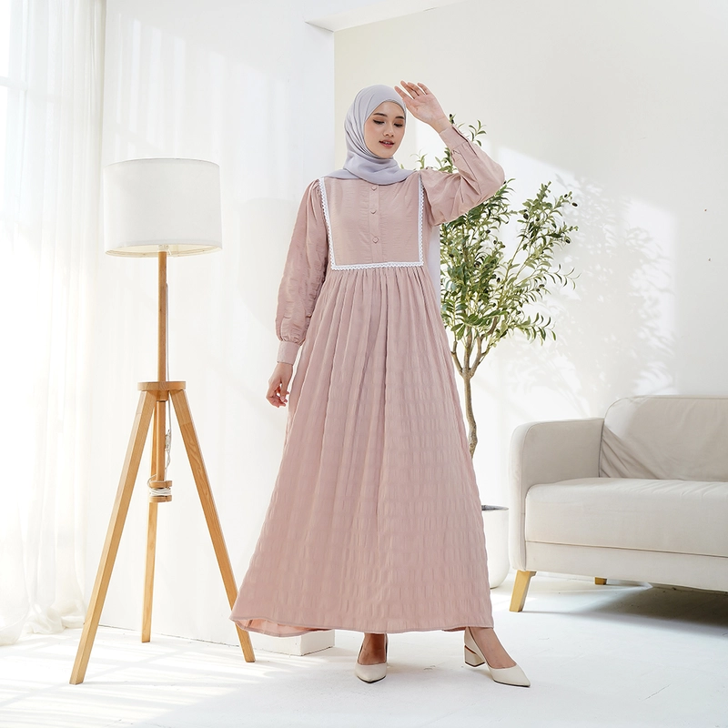 Product image Lusianasae - Lusianasae - Cotton Basic Dress Cream Muslimah Crinkle Soft Premium S CREAM