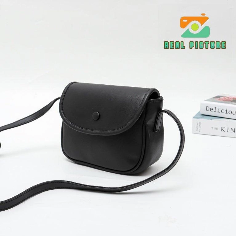 Product image CBL - Tas Selempang Wanita Gavi CBLB64GVI AllSize_Small Hitam