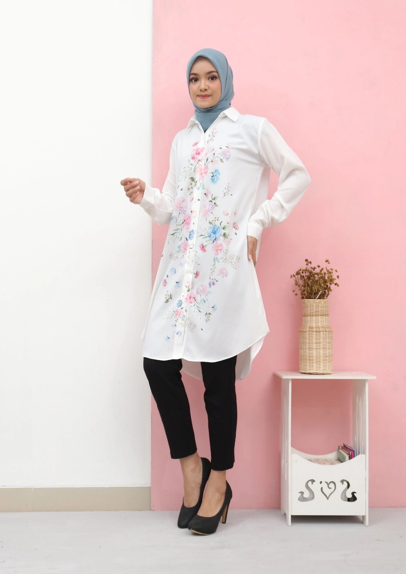 Product image Syahrinda [TA] - Kemeja Wanita Tunik Panjang Putih Premium Zarania motif Bunga Rosa size 1 Putih