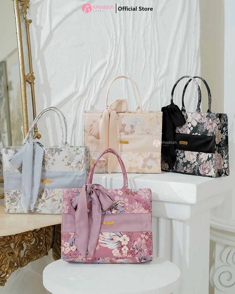 Product image KhadijahLabel - Mukena Jumbo Dewasa Terbaru Premium Renda Mewah Motif Bunga Majdina Jumbo Creamy Vanilla