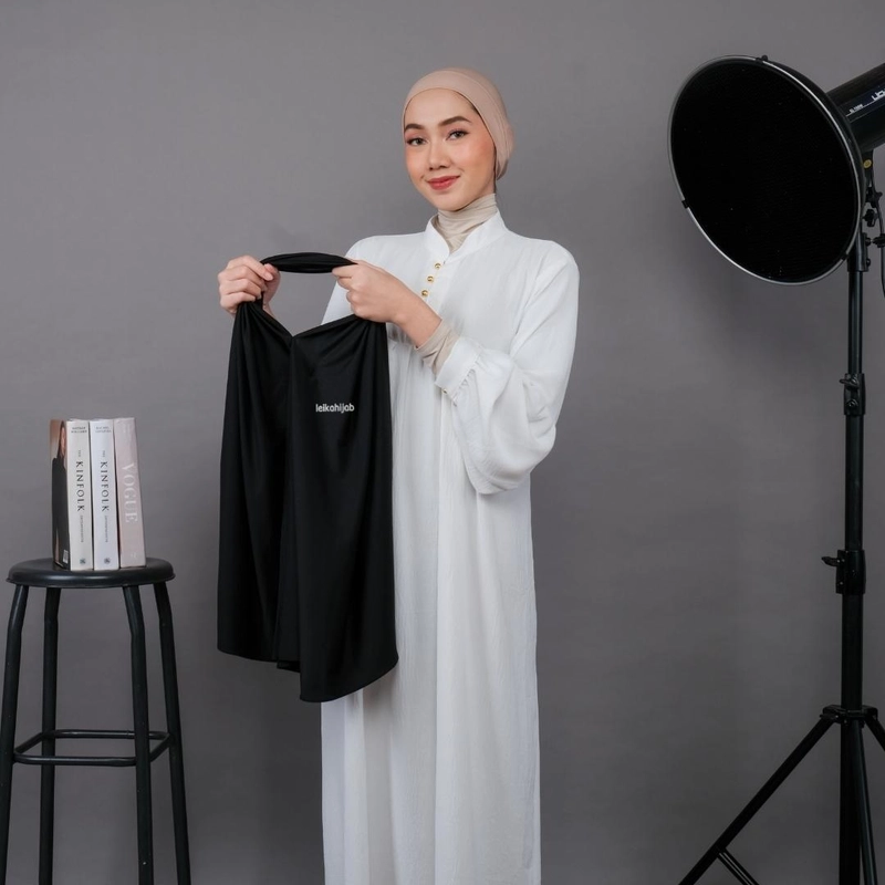 Product image Leika - PASHMINA INSTAN JERSEY DEWASA PREMIUM / PASHMINA KAOS KERUDUNG WANITA ALLSIZE Black