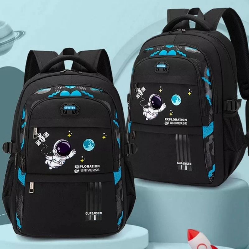 Product image CBL - Tas Ransel Sekolah Anak Laki-Laki TK/SD/SLTP Astronot CBLD28RASTRONOT Medium-Large Hitam-polos