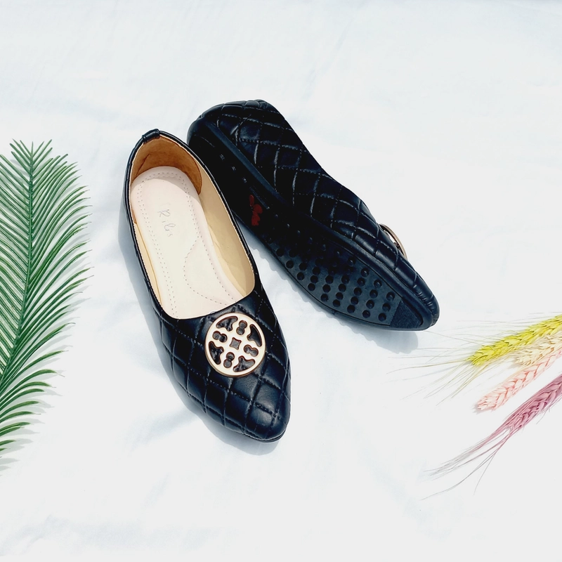 Product image Rilis - Sepatu Wanita Thania Flat Shoes (Rilis 20) 37 Hitam