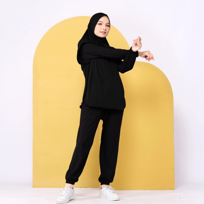 Product image Leika - HIJAB ROMPI POCKET SPORTY DEWASA JILBAB OLAHRAGA PREMIUM Allsize Black