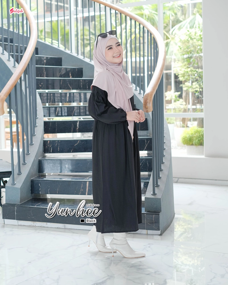 Product image Dzeera - SALIFAH - YUNHEE MIDI DRESS M BLACK