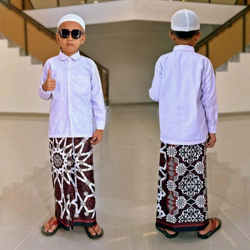 Product image Kois Batik - Sarung anak instan modern anti ribet free peci rajut untuk kesayangan M Sarung instan 1