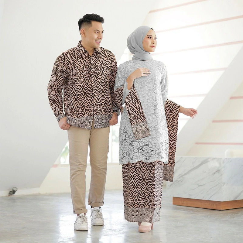 Product image COLLECTION SARJANA -Couple Laskita Kemeja Batik Pinggang Karet Allsize - Kemeja Pria Lengan Panjang Kemeja M Abu