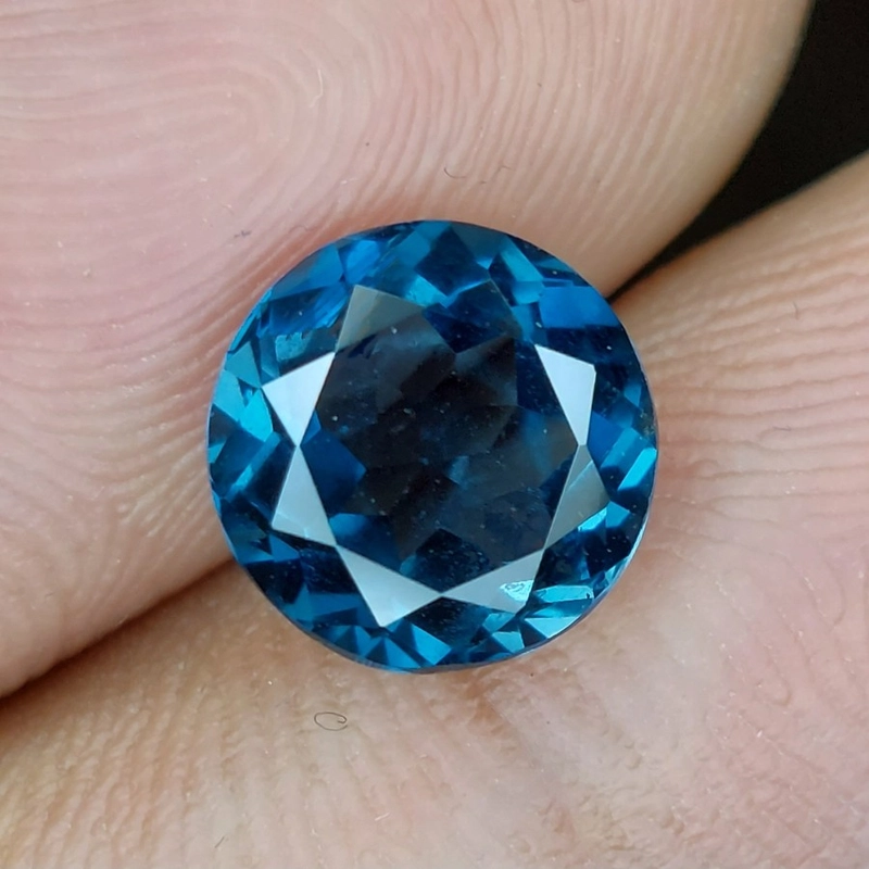 Product image CENTRAL GROSIR GEMSTONE - London Blue Topaz Natural Batu Permata Mulia Asli Alam Good Quality 8.93 x 8.99 x 5.69 m Biru (London Blue)