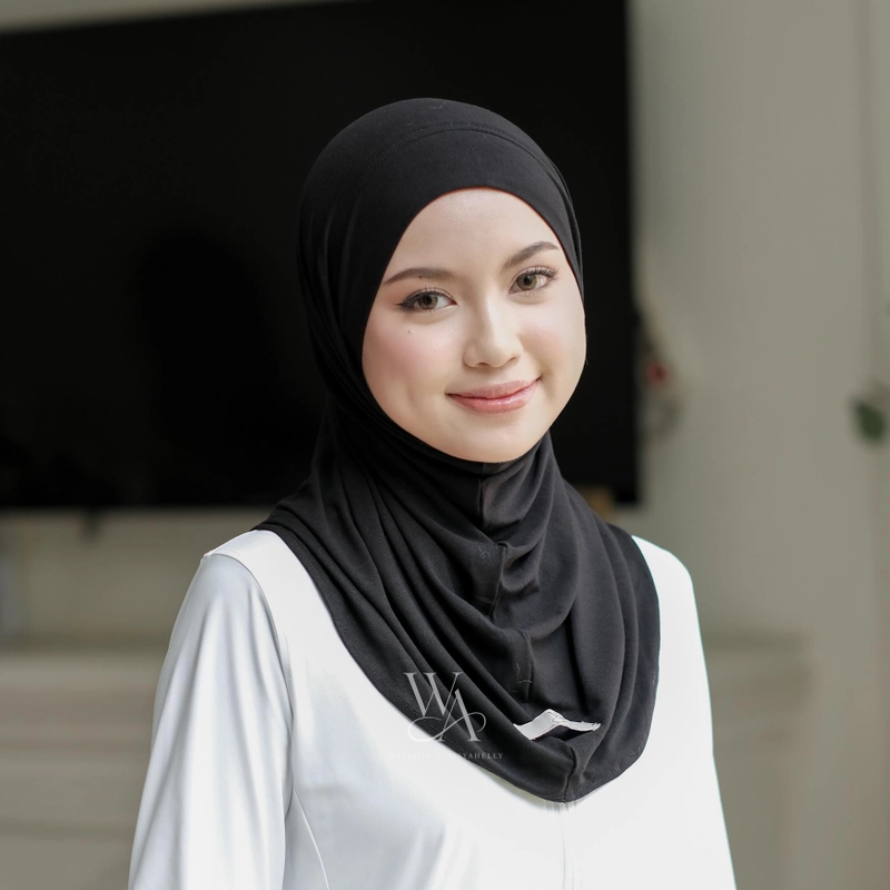 Product image Sakura Baru - Sakura Baru X Willofi x Aisyahellyy - Hijab Visya Bergo Instan Tali Bandana Rayon Size S T All Size Hitam