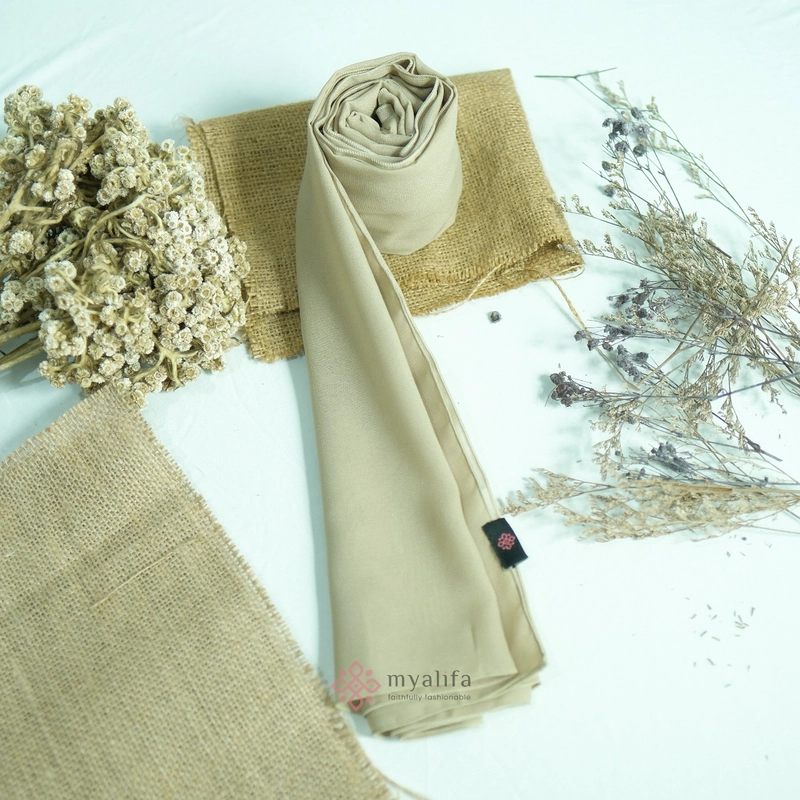 Product image Square Hijab Aromatic Cherrys Hijab Segi Empat Pollycotton Nyaman Hijab Basic Lembut Anti Letoy Hija Standar Khaki