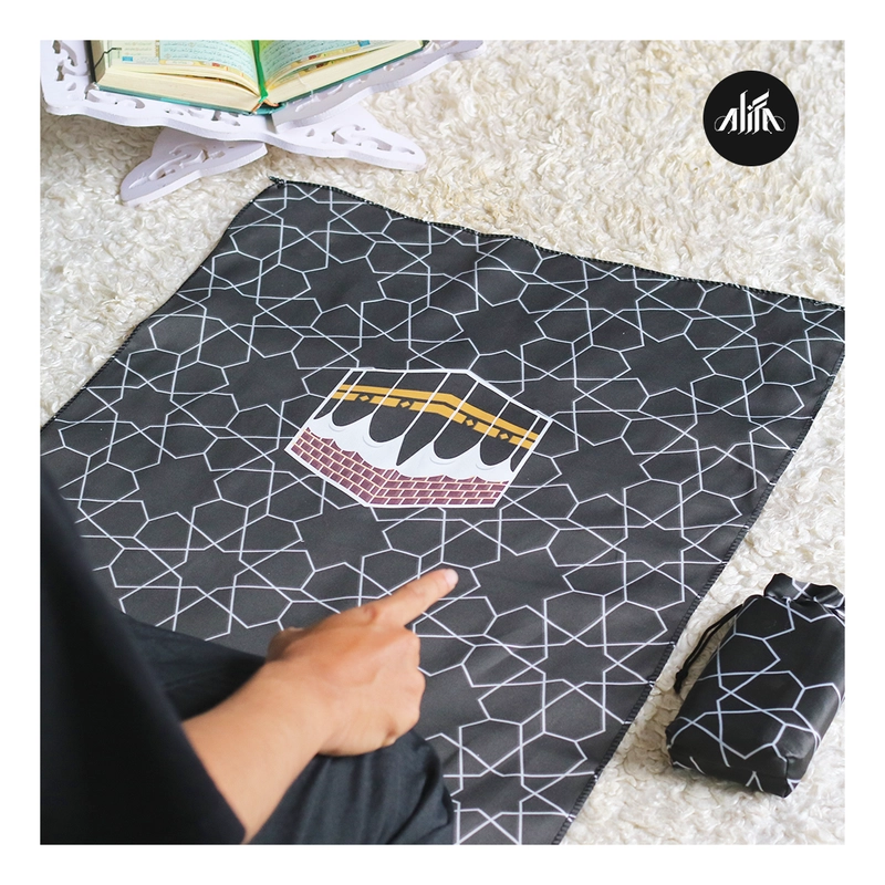 Product image Alifa Sajadah Shop - Alifa Sajadah Shop - Sajadah Travel Kiswah Mika Kotak + Pita + Kartu Ucapan Custom Souvenir Sejadah 100g Mika Kotak