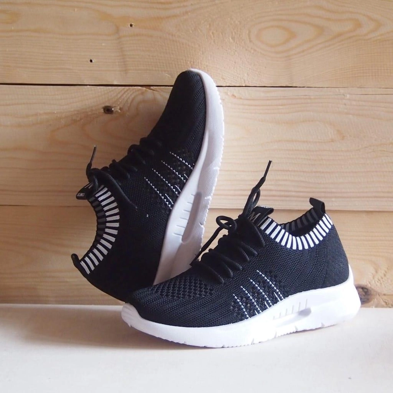 Product image LUXIA - Sepatu Kets Sneakers Wanita New Trendy 2022 M Fashion-001 36 HITAM