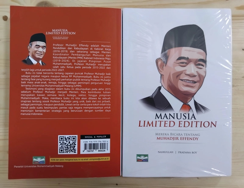 Product image Serikat Usaha Muhammadiyah Official - Manusia Limited Ediction 0.4 putih