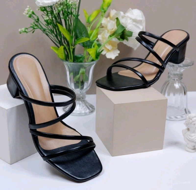 Product image LUXIA - Novia Sandal Hels Wanita 5 Cm HL-002 36 HITAM