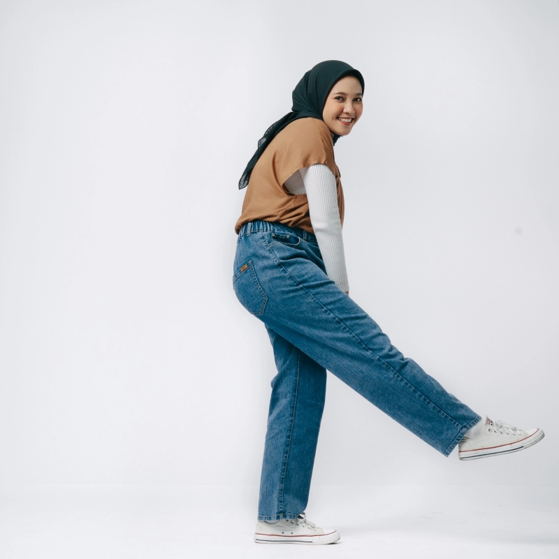 Product image MKY Clothing - BOYFRIEND TAPERED JEANS WANITA BIRU S (26) MIUU02-BLU Biru
