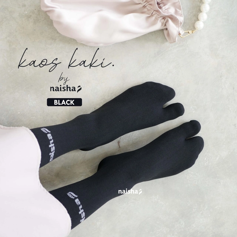 Product image Naisha HIjrah - Kaos kaki all size black