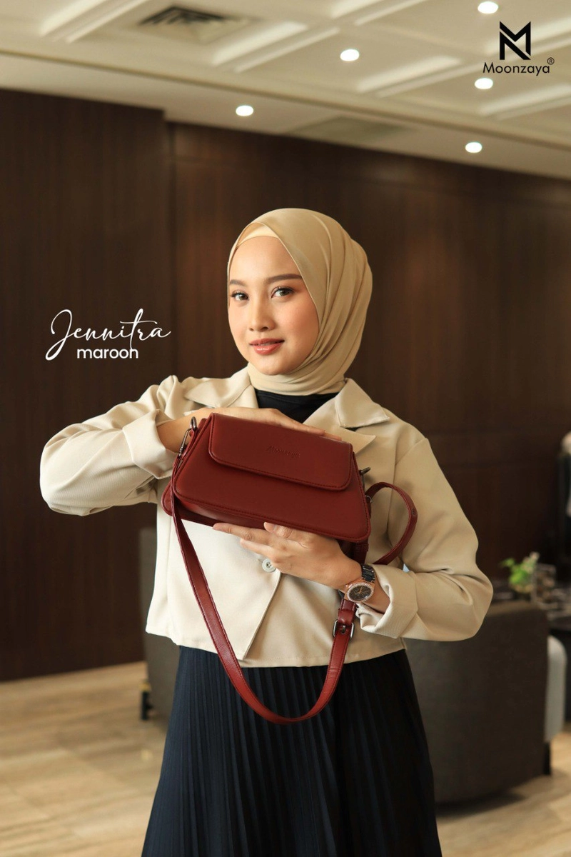 Product image Moonzaya - JENNITRA BAG BY MOONZAYA TAS SELEMPANG WANITA TAS WATERPROOF JENNITRA MAROON