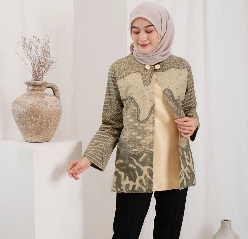 Product image Kois Batik - Atasa Batik Wanita Blouse Terbaru Kekinian Bolero Motif inara M Inara sage
