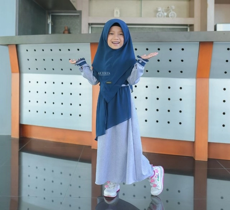Product image ARRIKZA-KHIMAR FADHILAH KIDS S NAVY
