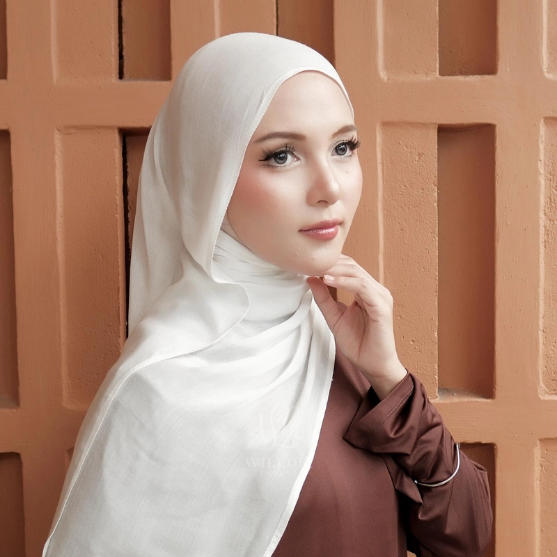 Product image Sakura Baru - Sakura Baru X Willofi - Pashmina Viscose Syari Elovie Viscose Modal Shawl Wanita Shawl Broken White