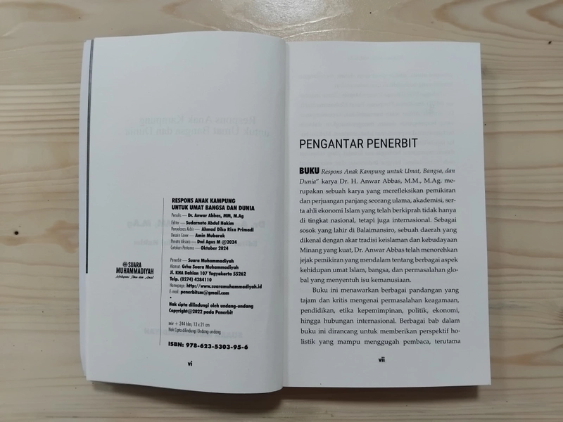 Product image Serikat Usaha Muhammadiyah Official - Respons Anak Kampung untuk Umat Bangsa dan Dunia 13 x 21 cm buku