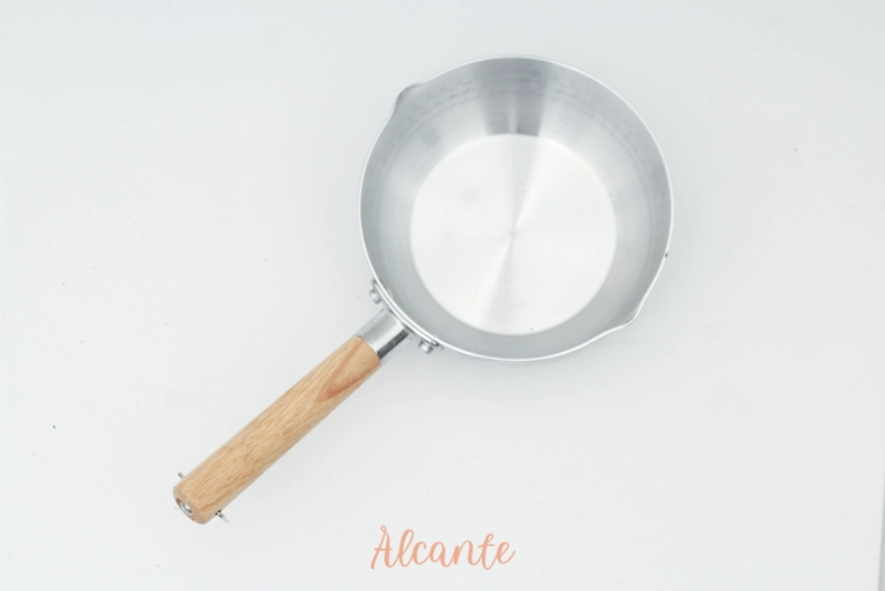 Product image Alcante - Panci Susu Gagang Kayu Panci SIlver