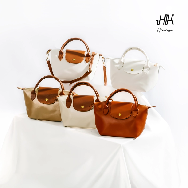 Product image Hirakiya - Mirai Small Bag Tas Selempang Wanita 2in1 Free Goodie Bag Sling Bag Leather Premium Emira 16 x 7,5 x 13 cm Beige Brown PZ